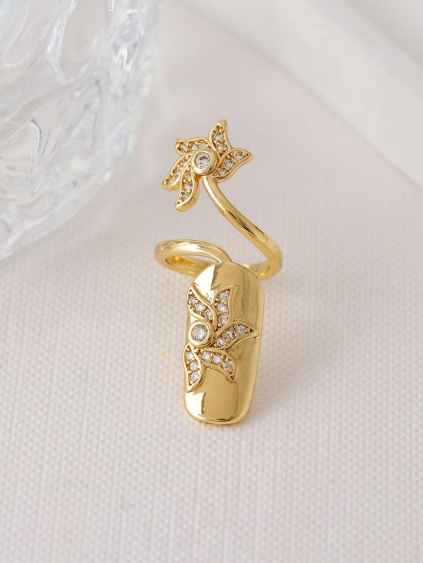 Pierścionek Queen Nail
