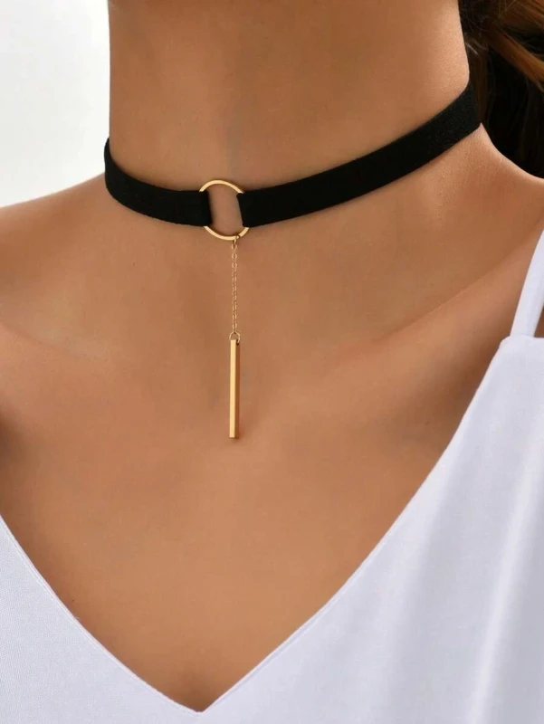 Choker Suede Pendant