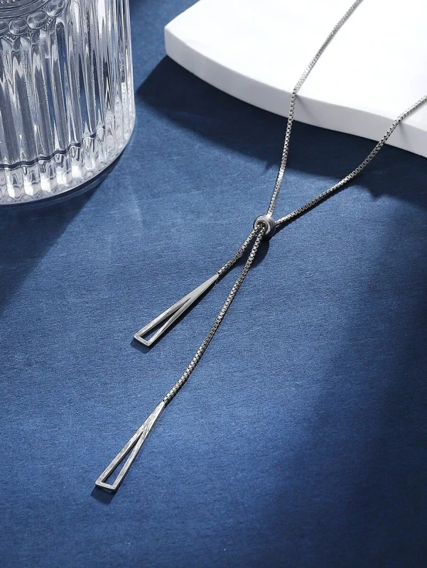 Naszyjnik krawatka Silver Triangles