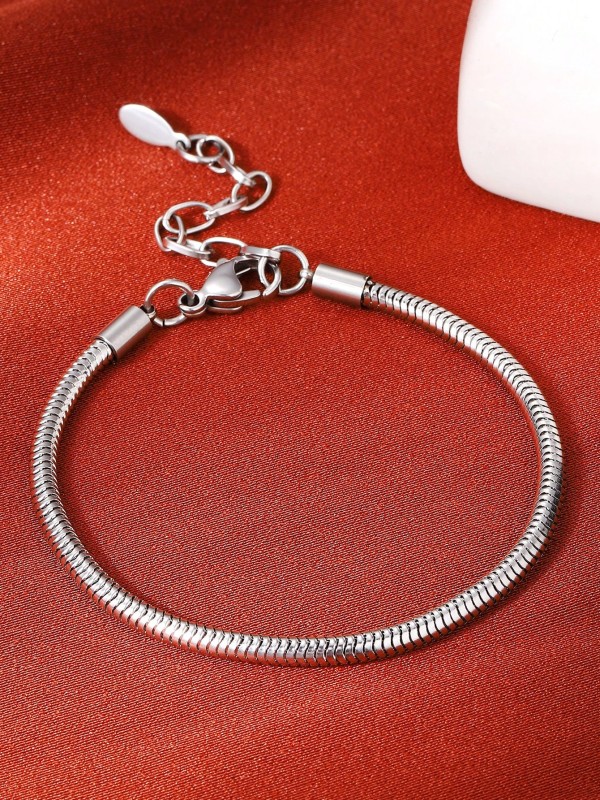 Srebrna bransoletka typu snake chain z gładkim, elastycznym splotem i regulowanym zapięciem (3).webp
