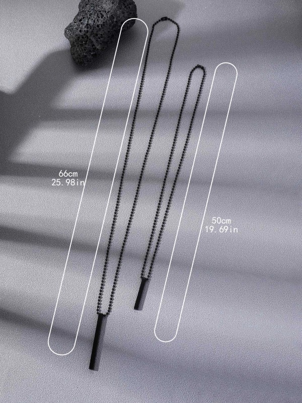 czarny naszyjnik męski z minimalistyczną zawieszką w kształcie prostokątnego paska (3).webp