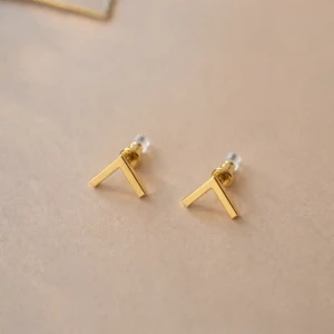 Kolczyki złote V Shape