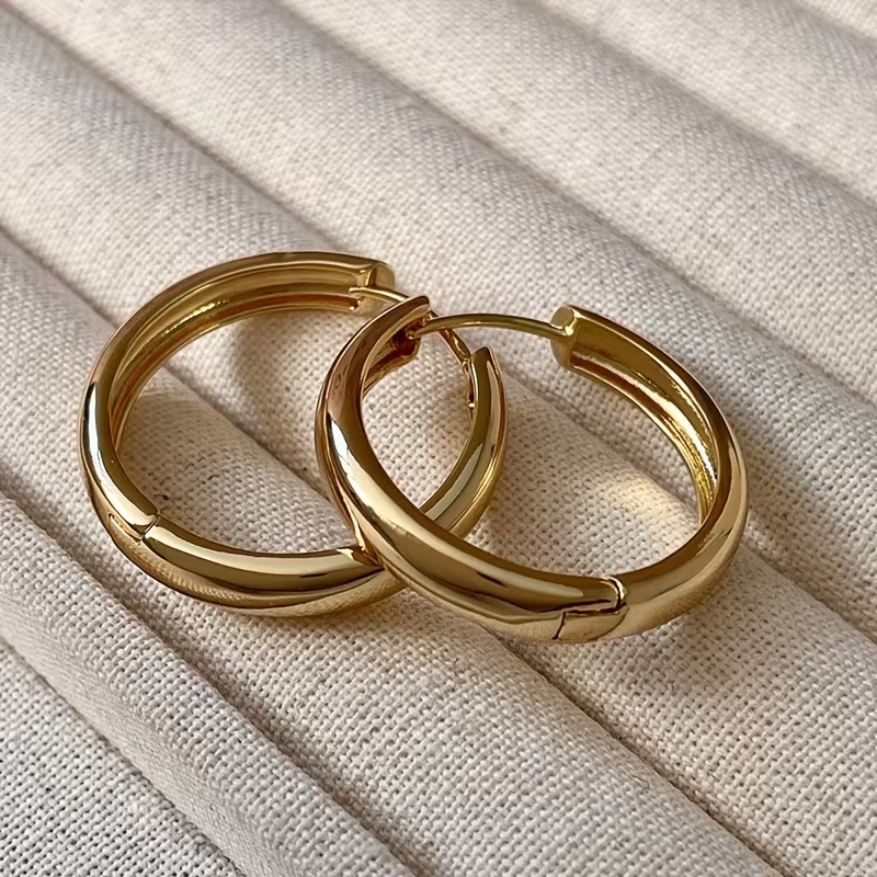 Kolczyki Solene Hoop złote koła damskie o średnicy 2,5 cm (1).webp