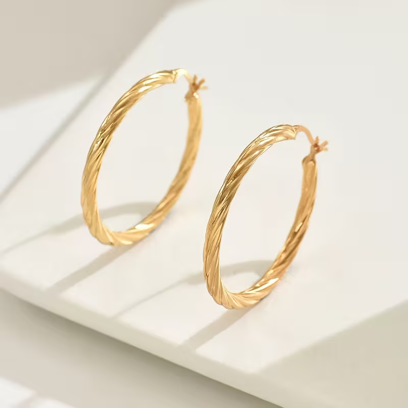 Kolczyki Twist Aura złote skręcane koła 2,5 cm (3).webp